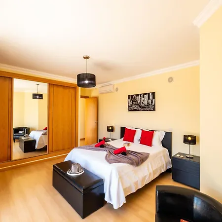 Holiday Home In Albufeira Near Sao Rafael Beach Villa *