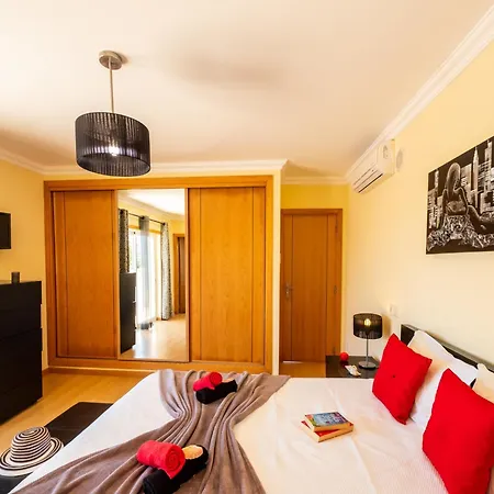 Villa Holiday Home In Albufeira Near Sao Rafael Beach