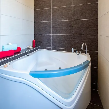 Holiday Home In Albufeira Near Sao Rafael Beach Villa *